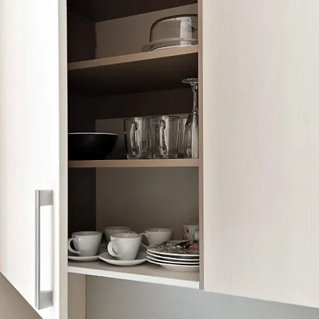 Spacious 82 M2 2 Bedroom Flat And Roof Terrace In The Heart Of