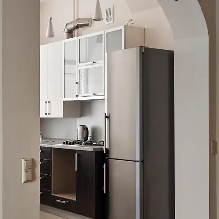 Spacious 82 M2 2 Bedroom Flat And Roof Terrace In The Heart Of شقة