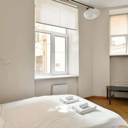 Spacious 82 M2 2 Bedroom Flat And Roof Terrace In The Heart Of Διαμέρισμα *