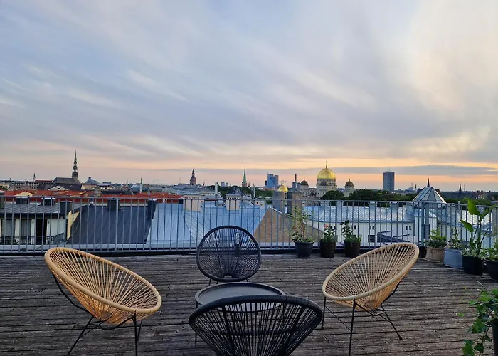 Spacious 82 M2 2 Bedroom Flat And Roof Terrace In The Heart Of Apartment